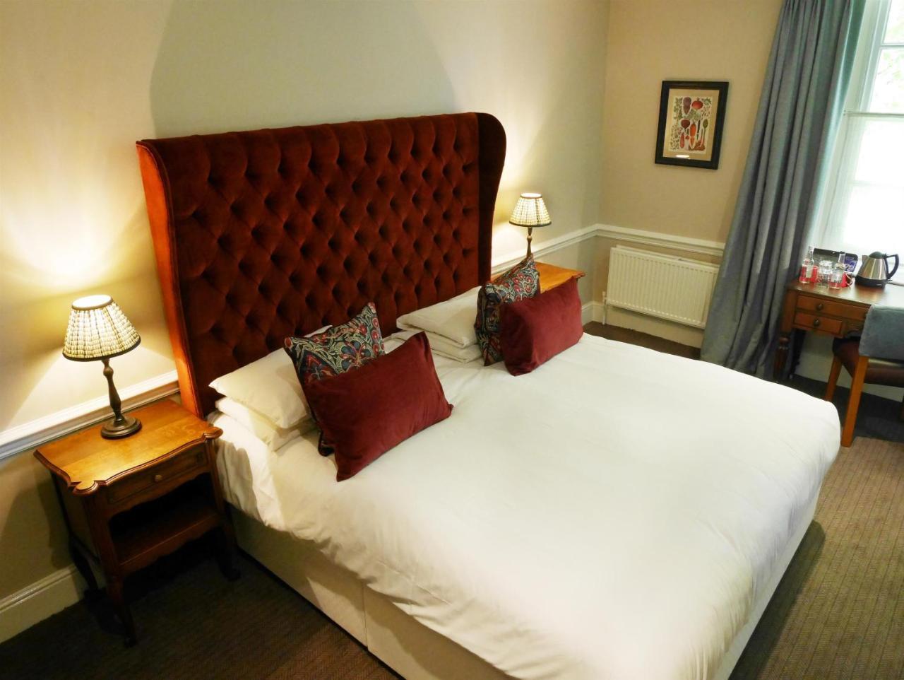 The Fleece Hotel Witney Exterior photo
